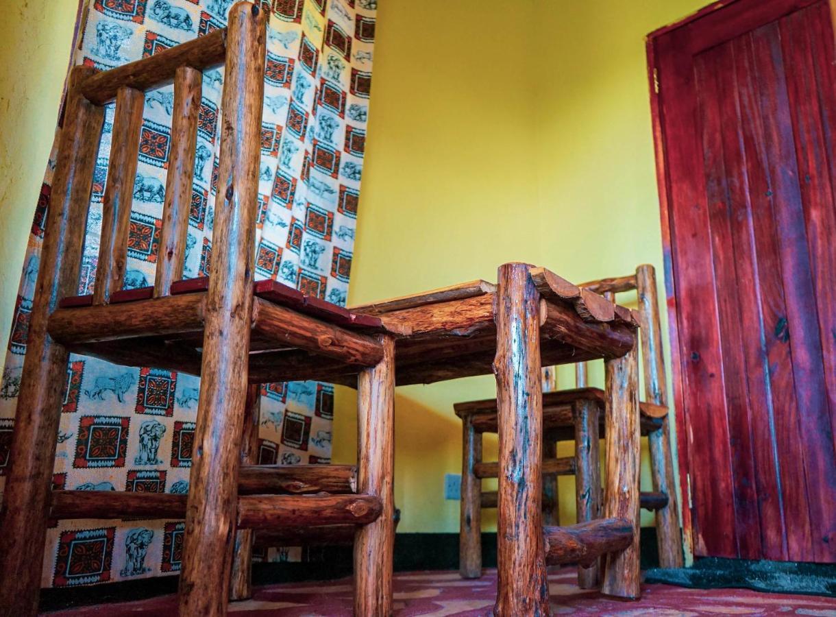 Lake Nyamirima Cottages Fort Portal Buitenkant foto