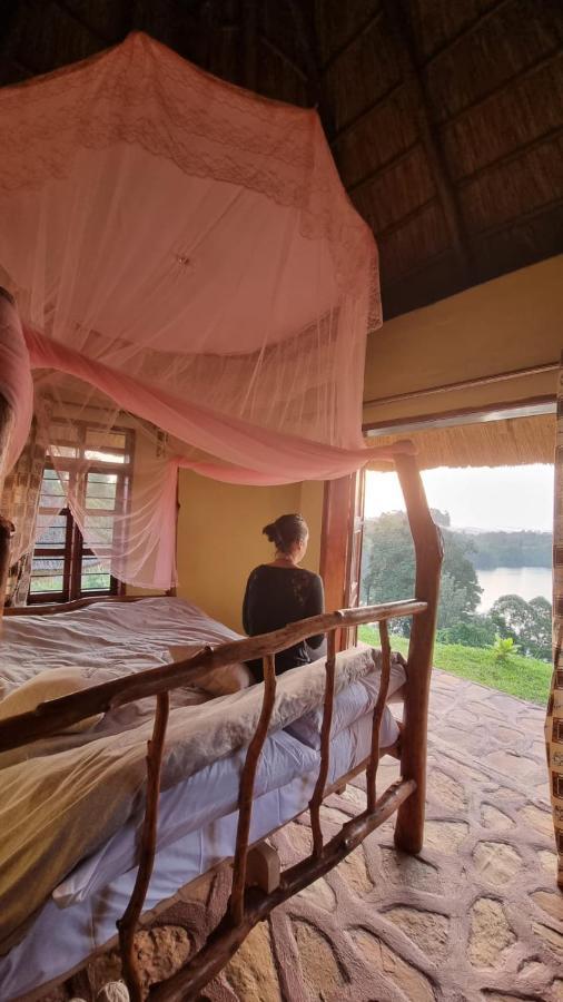 Lake Nyamirima Cottages Fort Portal Buitenkant foto